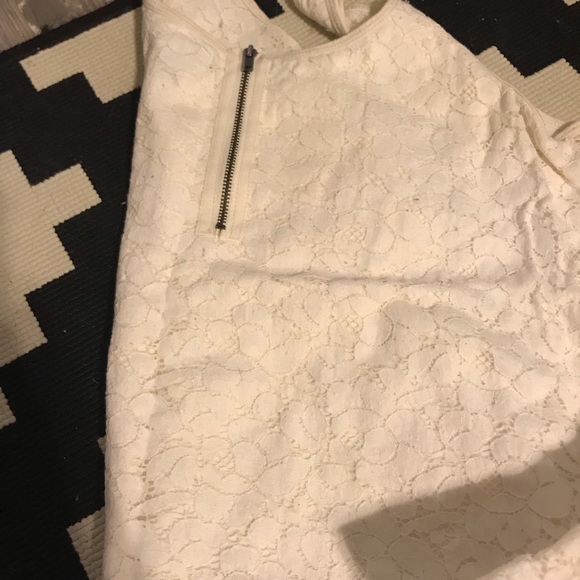 Lace tank with zipper detail - Picture 2 of 2